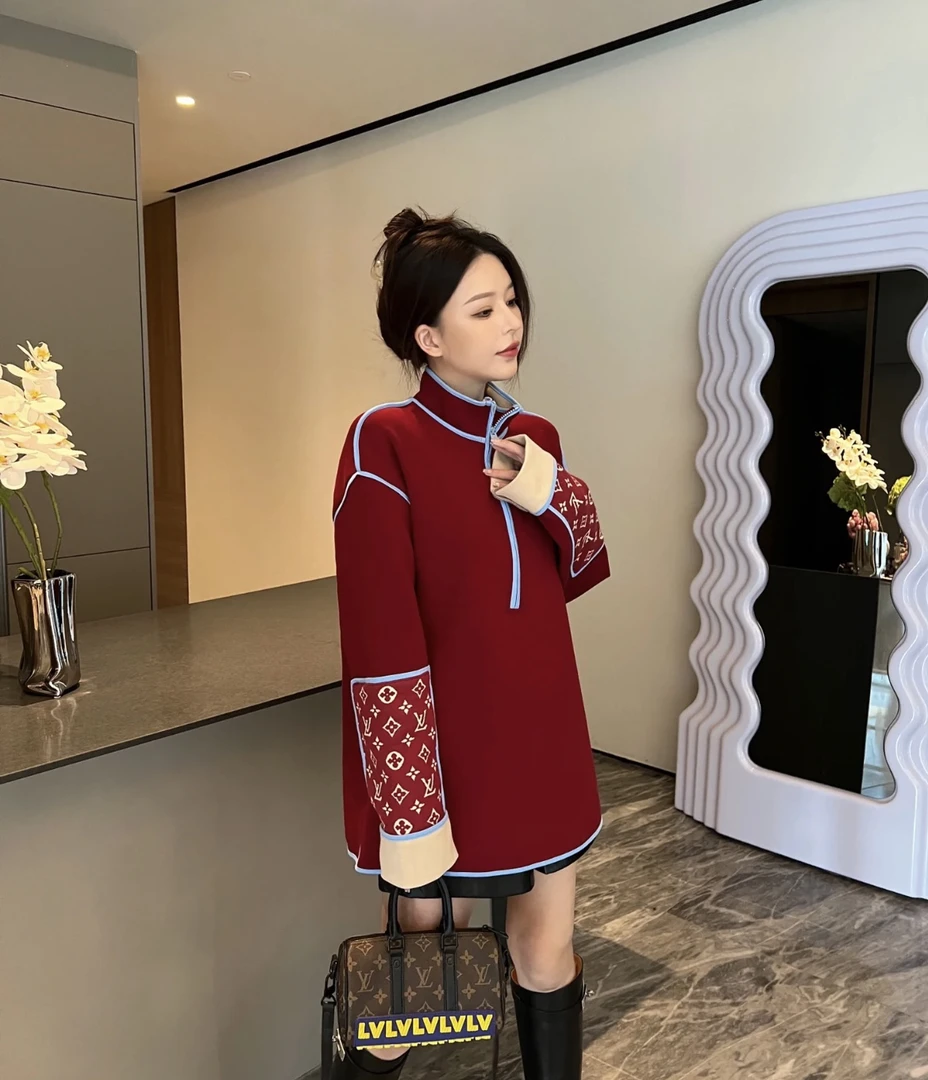 99新 LouisVuitton/路易威登  酒红色半拉卫衣 S码 99新 GM002597