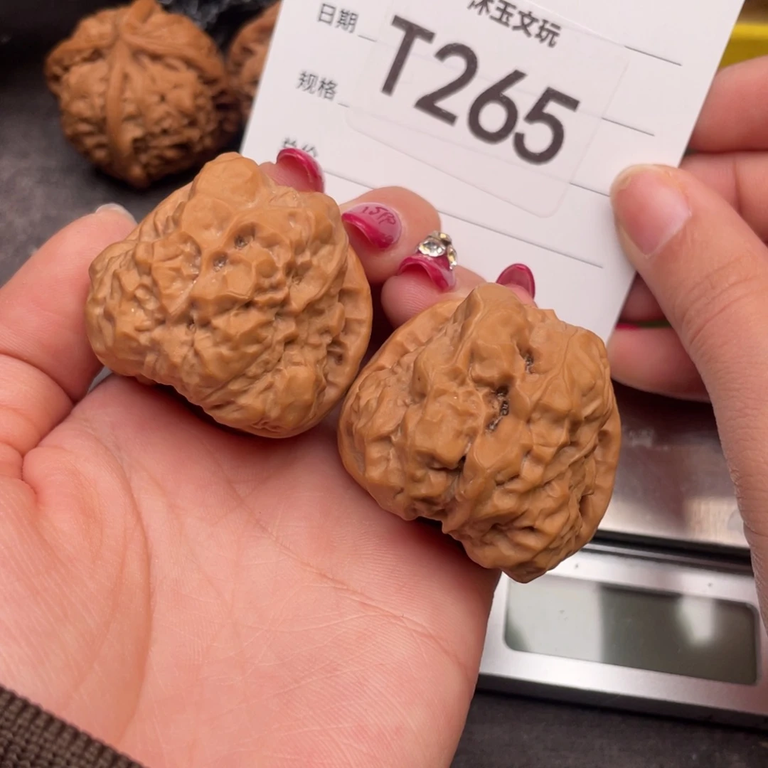 T***。吊坠文玩核桃384233