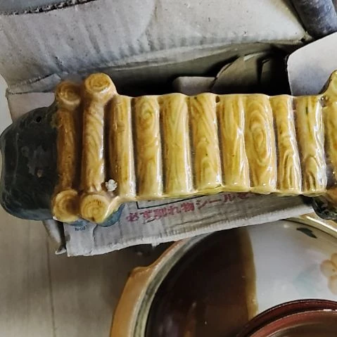 瓷片盘子，碗，瓶子，沙锅，茶壶，微瑕疵！