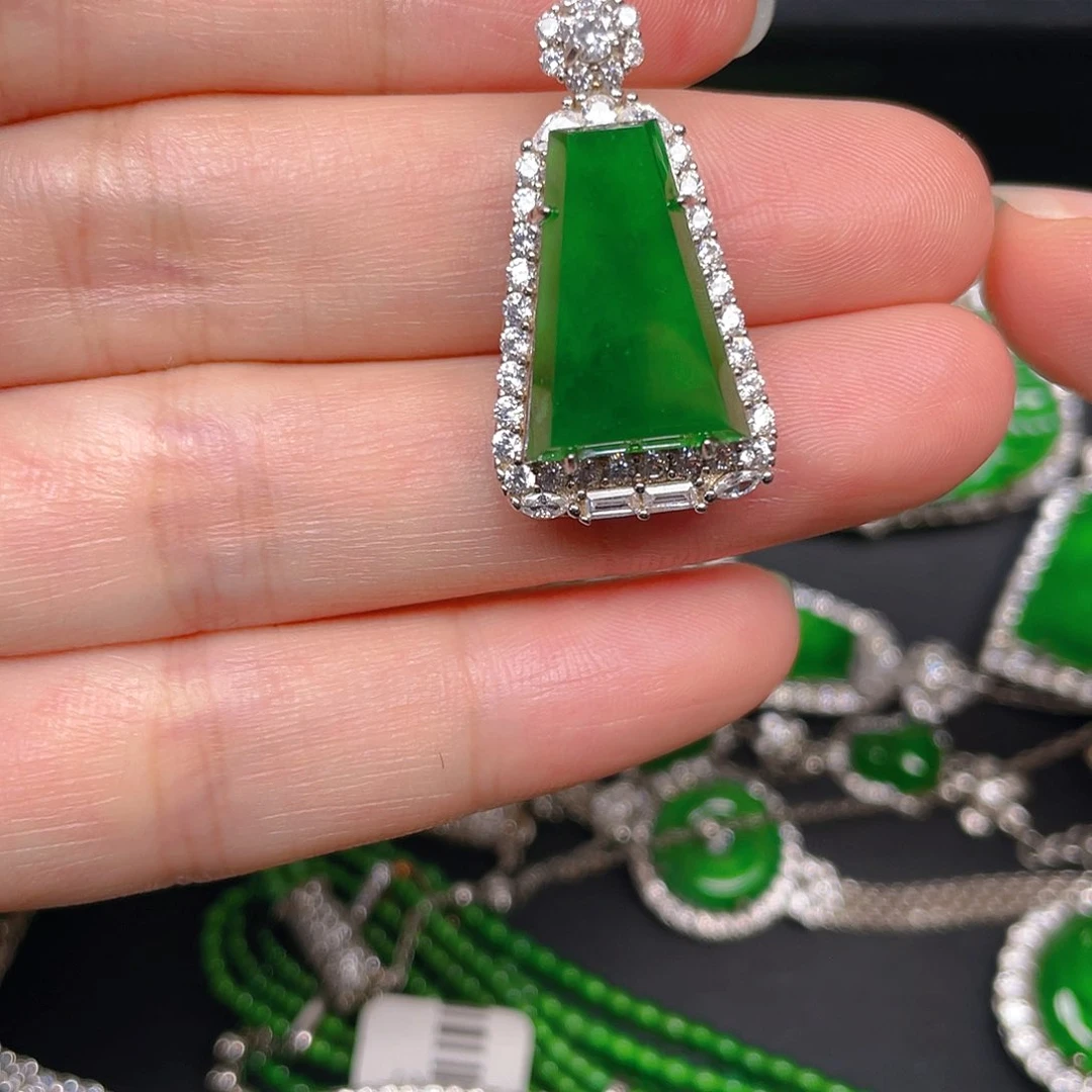 翡翠银S925镶嵌吊坠(赠链)吊坠