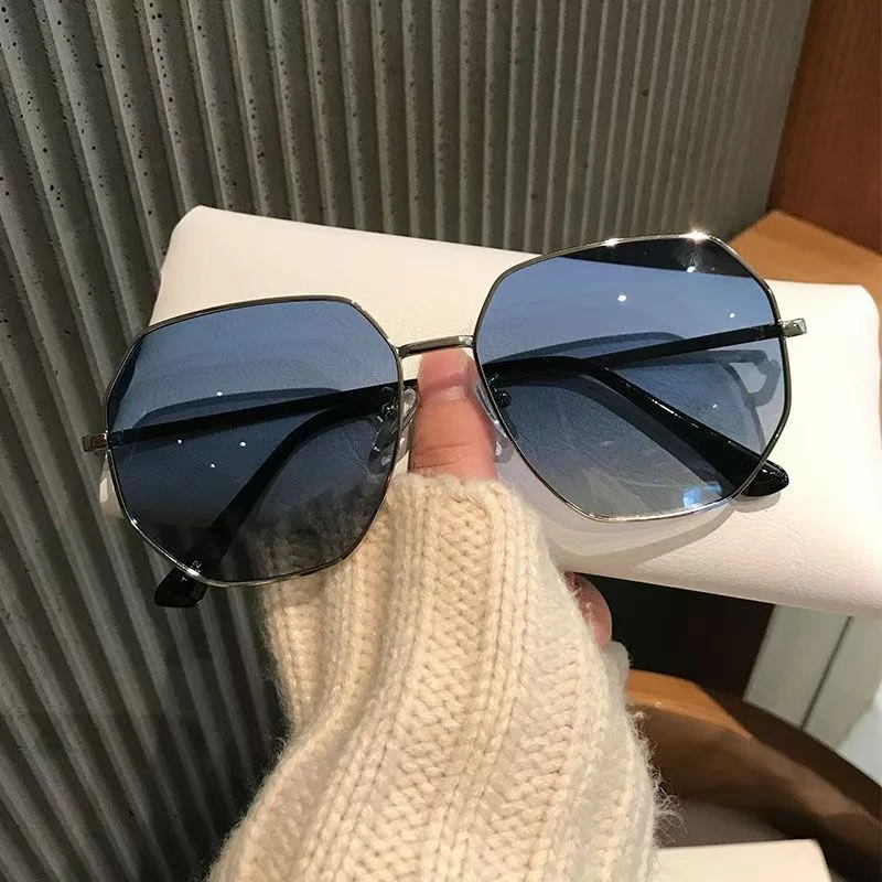 新款墨镜男女通用加大加宽大脸显瘦防紫外线太阳眼镜金属开车墨镜