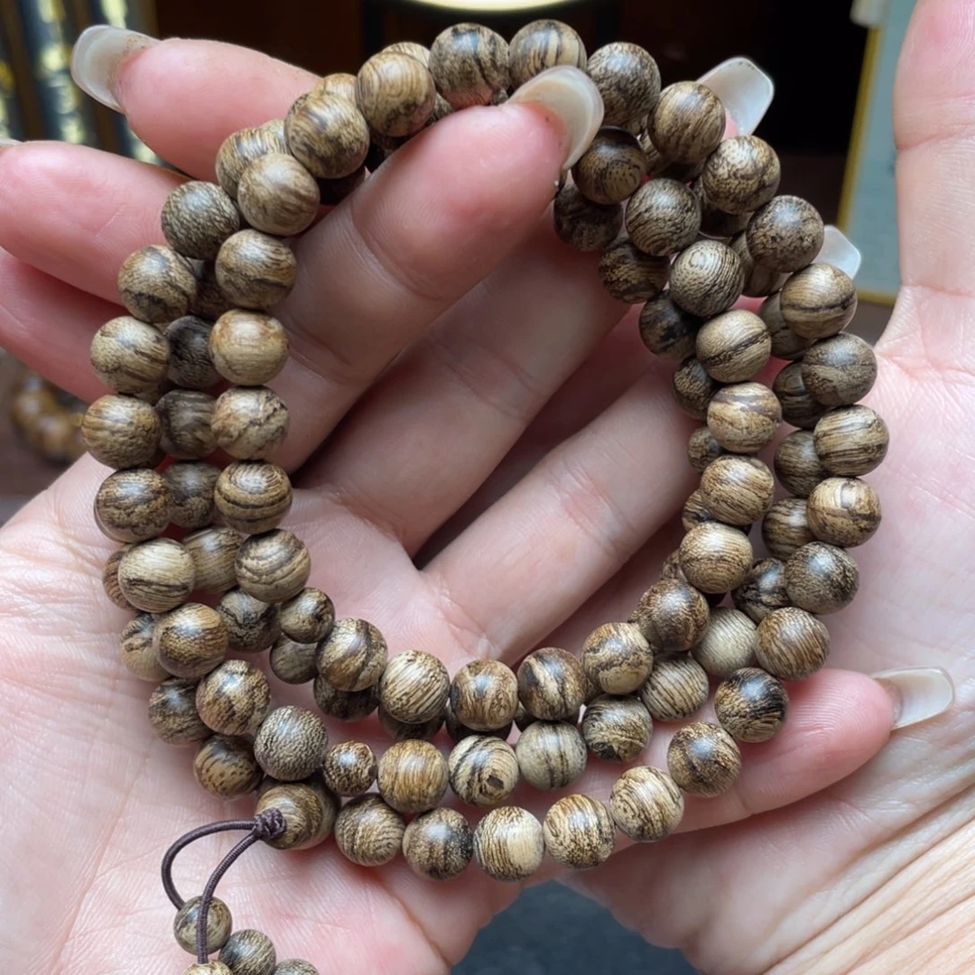 奇***强手串沉香印尼达拉干