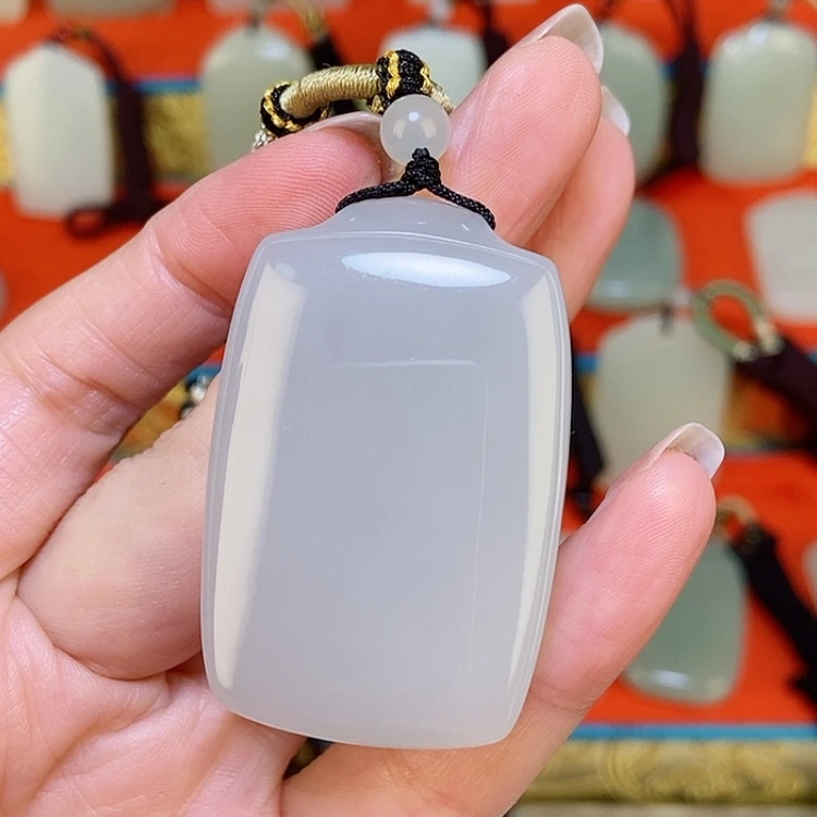 【闪购商品】颈饰未镶嵌和田玉