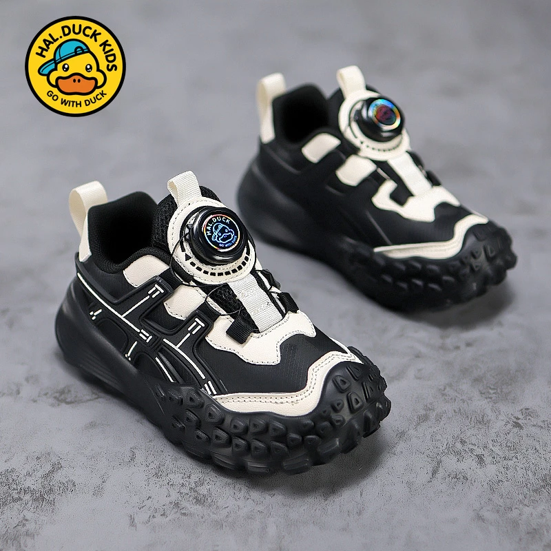 小黄鸭男童校园轮胎鞋潮2025秋冬皮面防水运动鞋轻便防滑纽扣童鞋