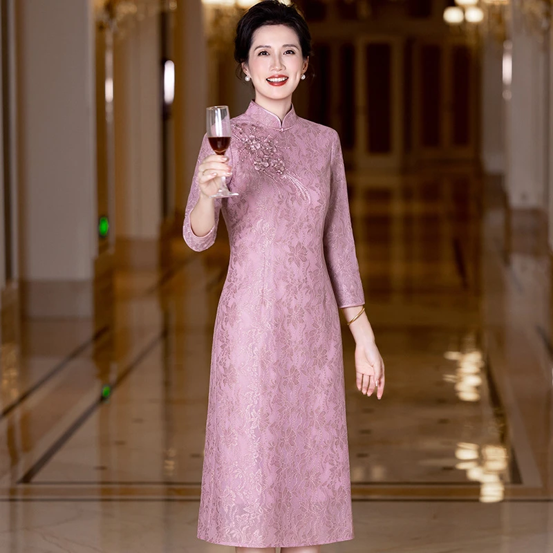 粉色优雅时尚大码妈妈秋冬新款旗袍蕾丝中式高档喜婆婆礼服流光风
