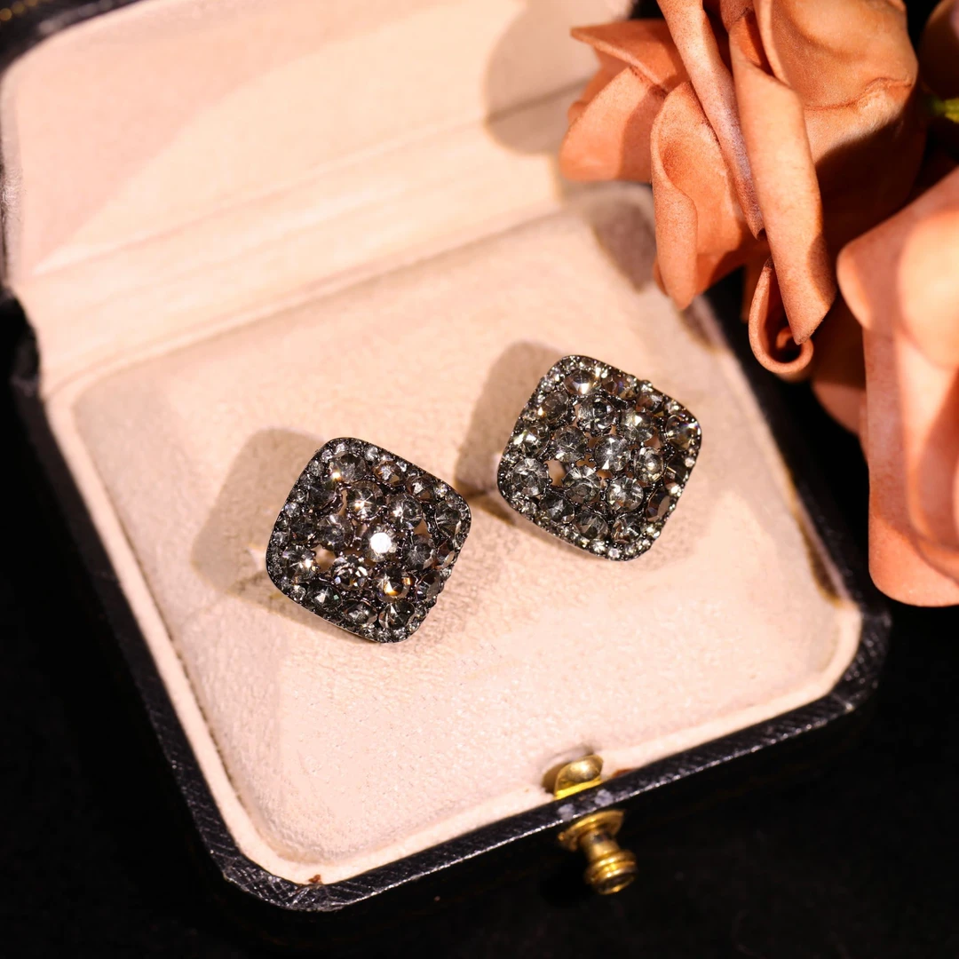 铜合金耳饰 【黑冲】轻奢时尚气质百搭黑色小众设计感耳饰RH0987