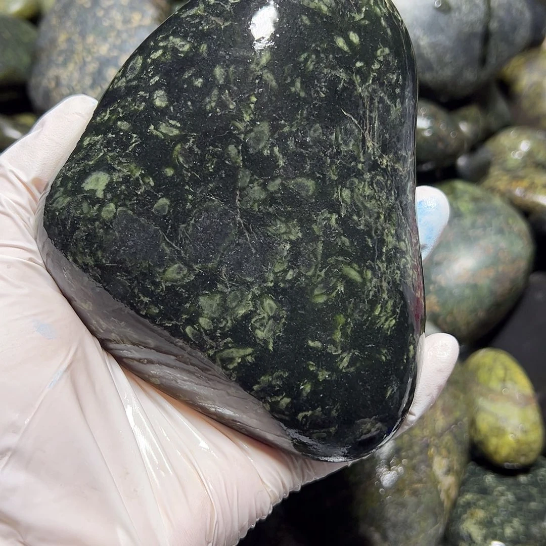 未镶嵌蛇纹石玉西藏藏玉药王石蒙*哥