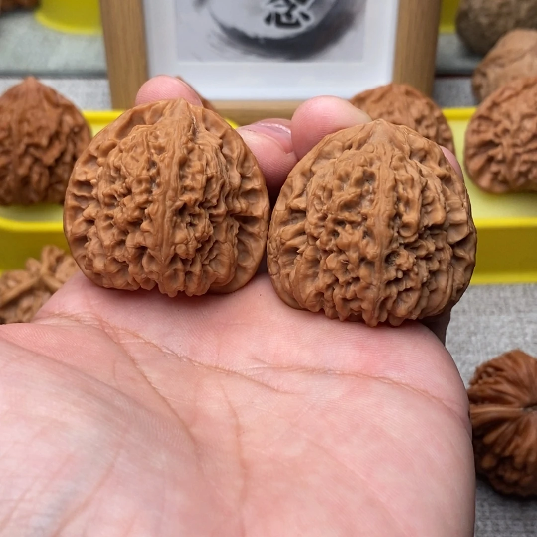 文玩核桃吊坠三角疆41