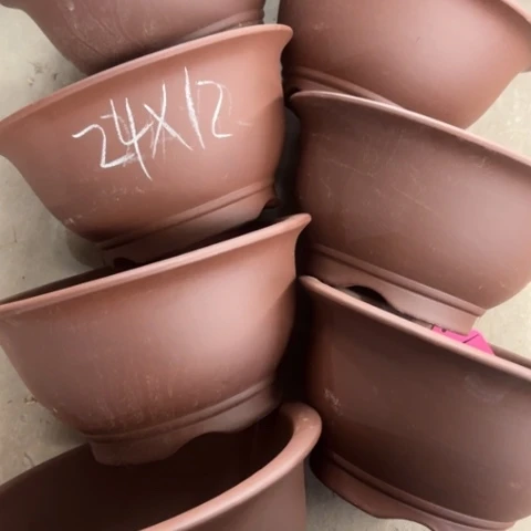 紫砂花盆100-7。       24-12