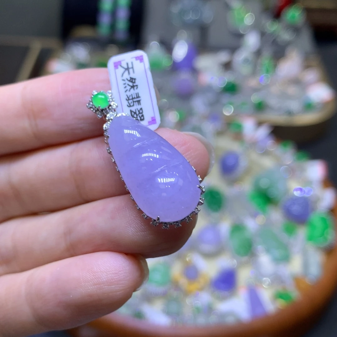 翡翠18K金镶嵌颈饰翡翠吊坠项链