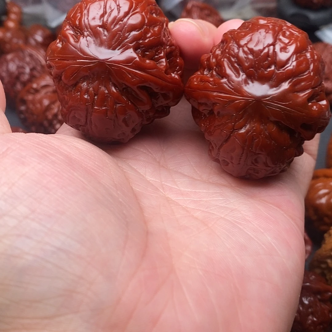 爱***拉吊坠猴头核桃团圆