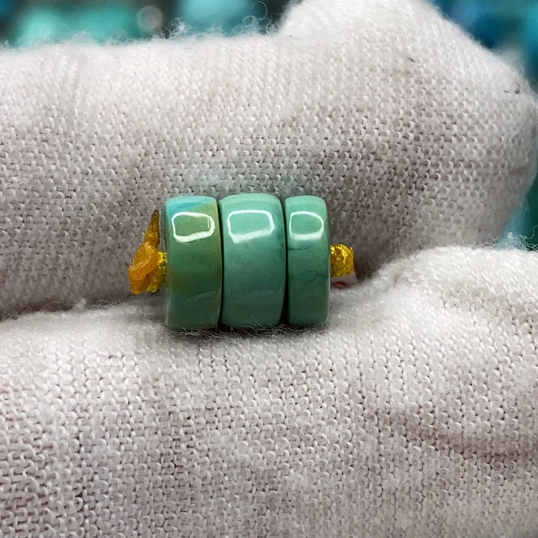 绿松石未镶嵌天然原矿 地大质检7.8mm