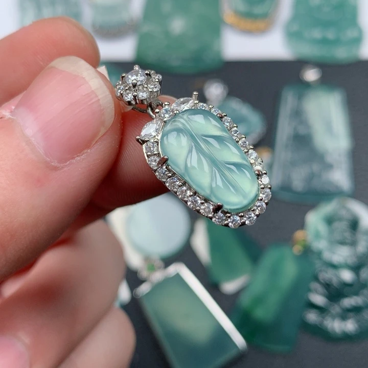 翡翠颈饰未镶嵌翡翠