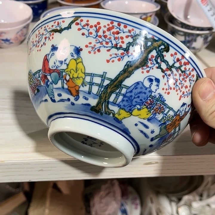 瓷片////直径17厘米。绿。