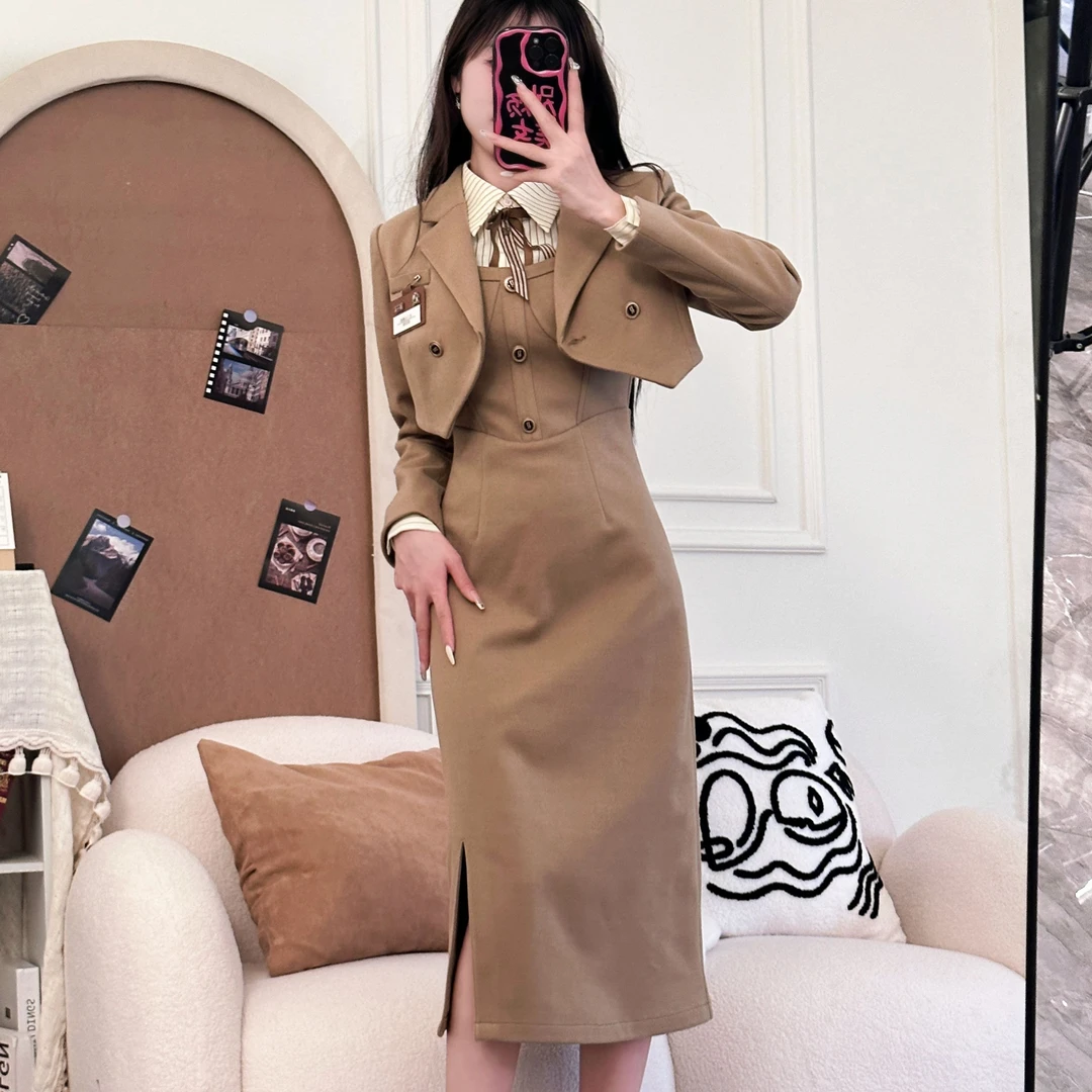 爱丽丝公馆 织物猪原创 卡其色美式甜辣学院风收腰显瘦JK制服套装