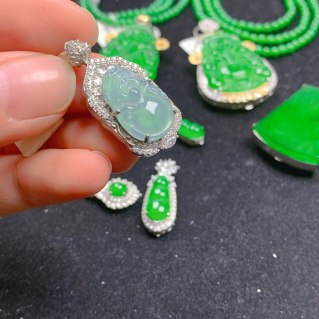 颈饰未镶嵌翡翠翡翠