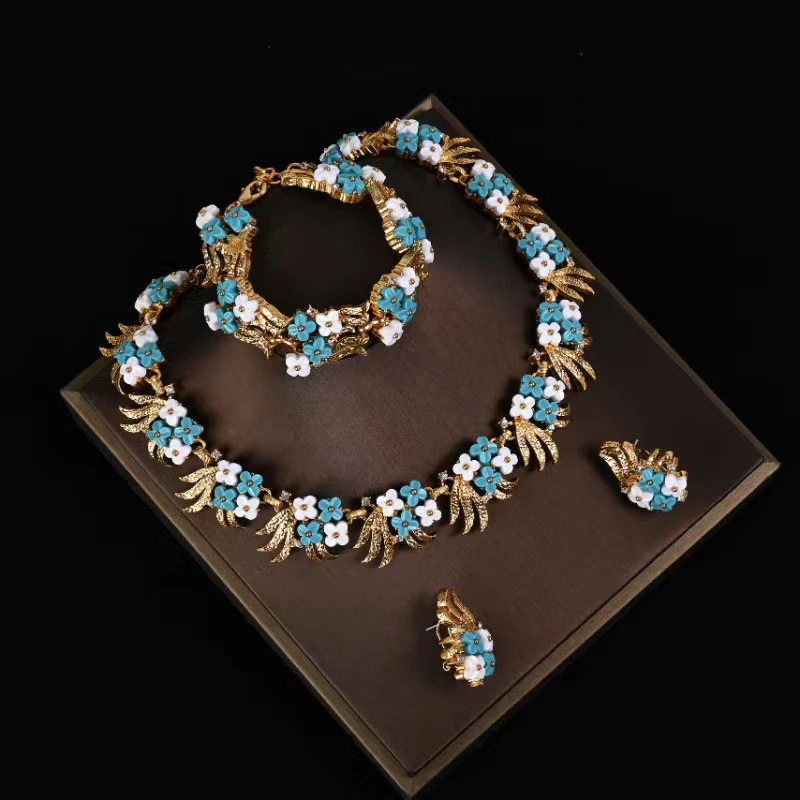 铜合金项链 三件套装翠家花朵设计经典项链手链耳饰套装