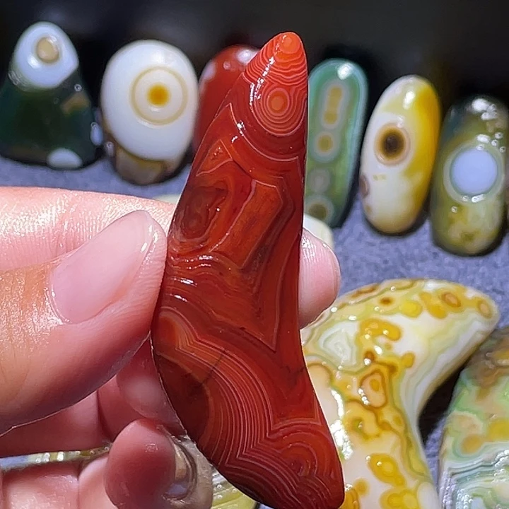 未镶嵌玛瑙/玉髓珠宝奇石