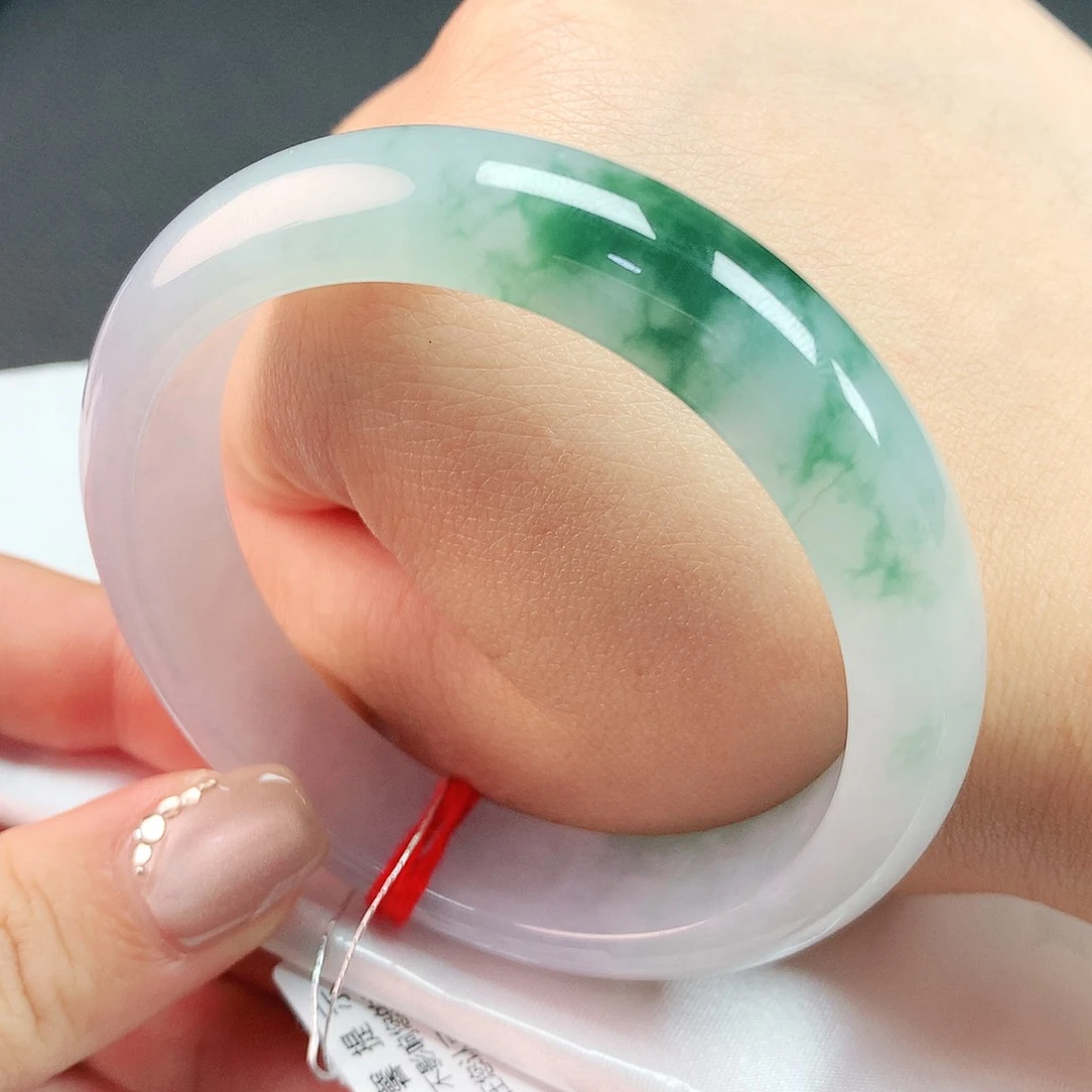 翡翠手镯未镶嵌56圈