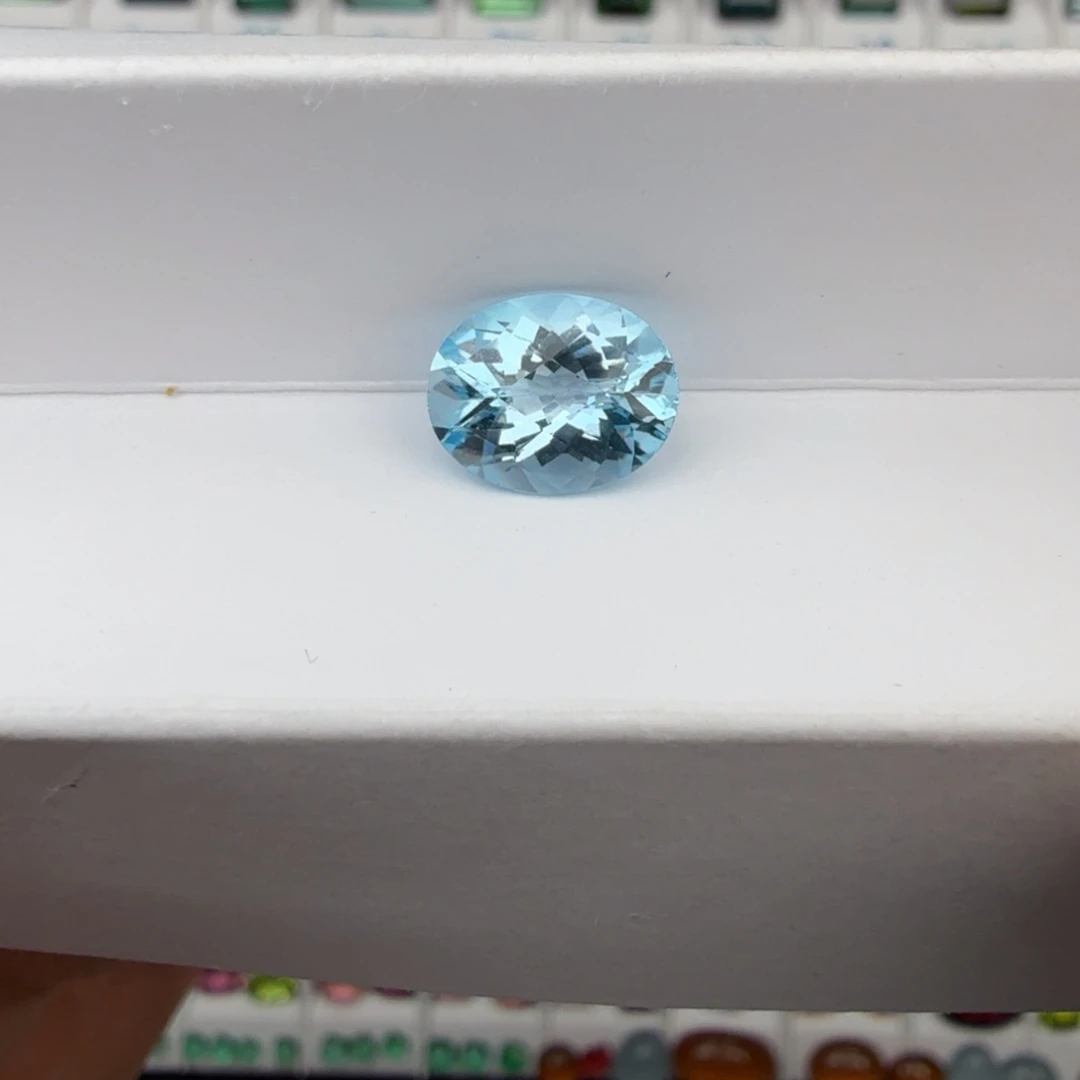 托帕石裸石天然3克拉