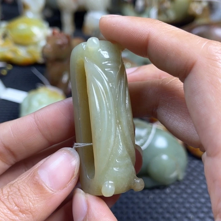 和田玉挂件未镶嵌