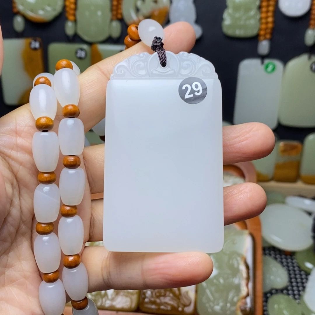 新疆昆仑山料无事牌子