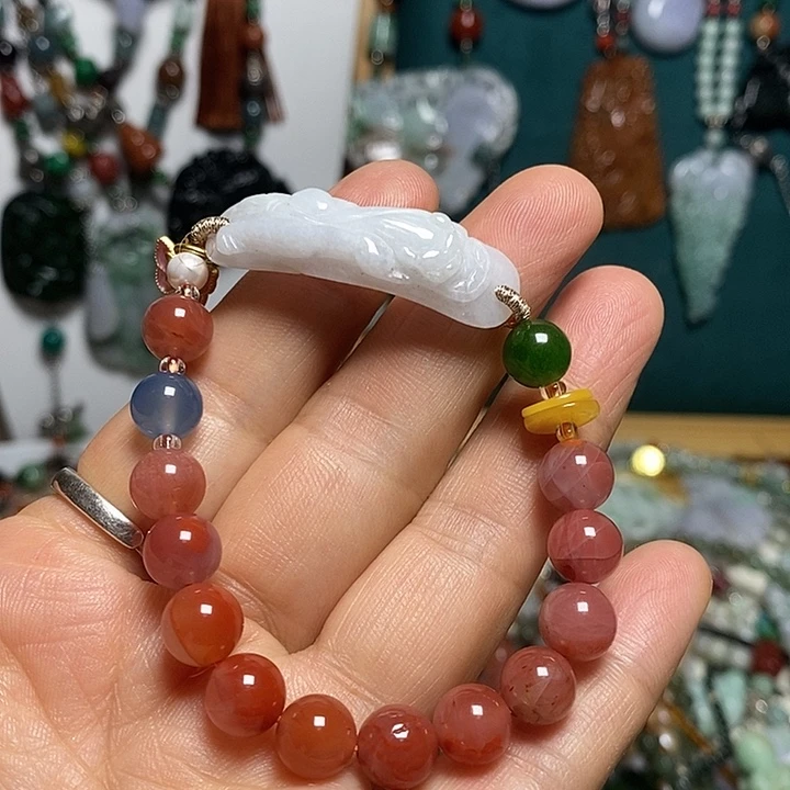 吊坠(赠链)未镶嵌翡翠