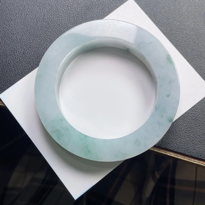 嘉****定制翡翠未镶嵌翡翠