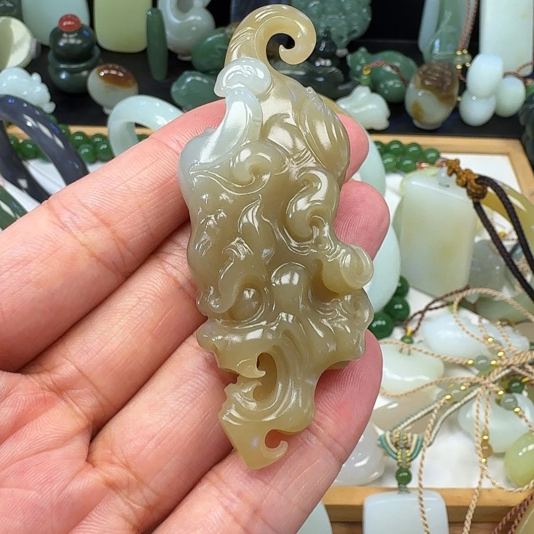 颈饰未镶嵌和田玉