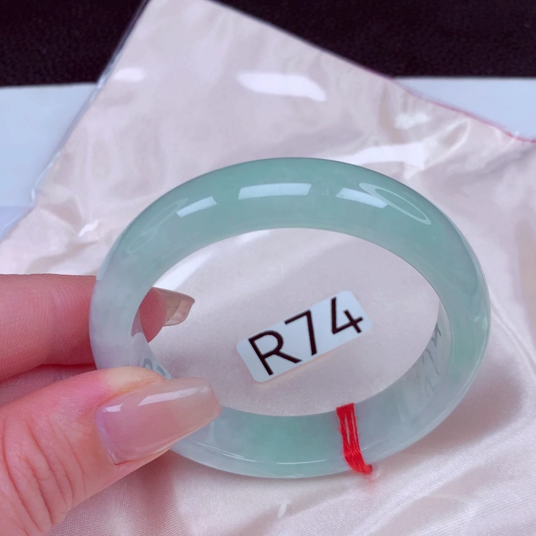 翡翠未镶嵌手镯手镯