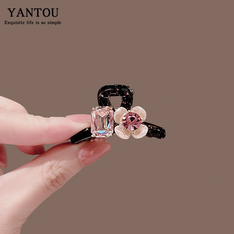 精致水晶花朵高级感公主头抓夹小号八字刘海夹新款发量少发夹发卡