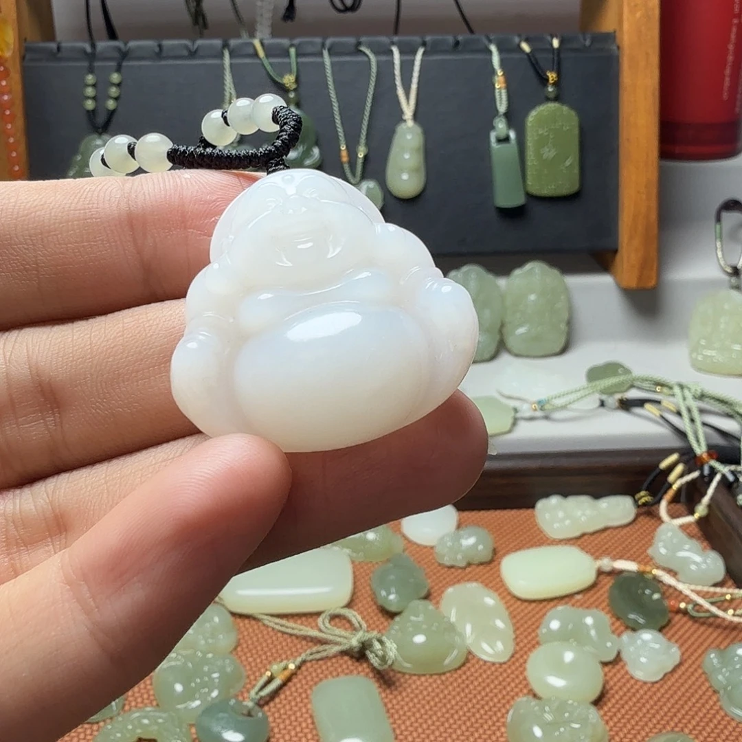 ****O和田玉未镶嵌颈饰