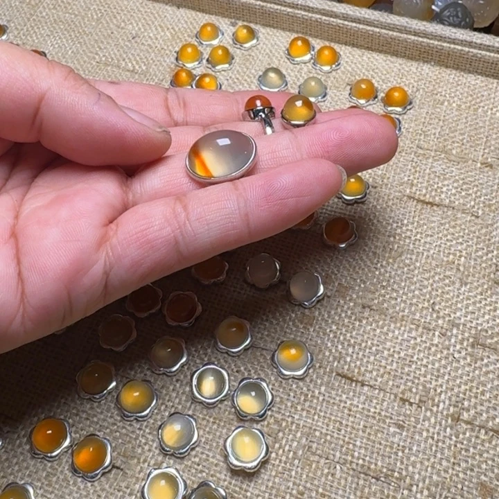 玛瑙/玉髓颈饰未镶嵌淡**墨169