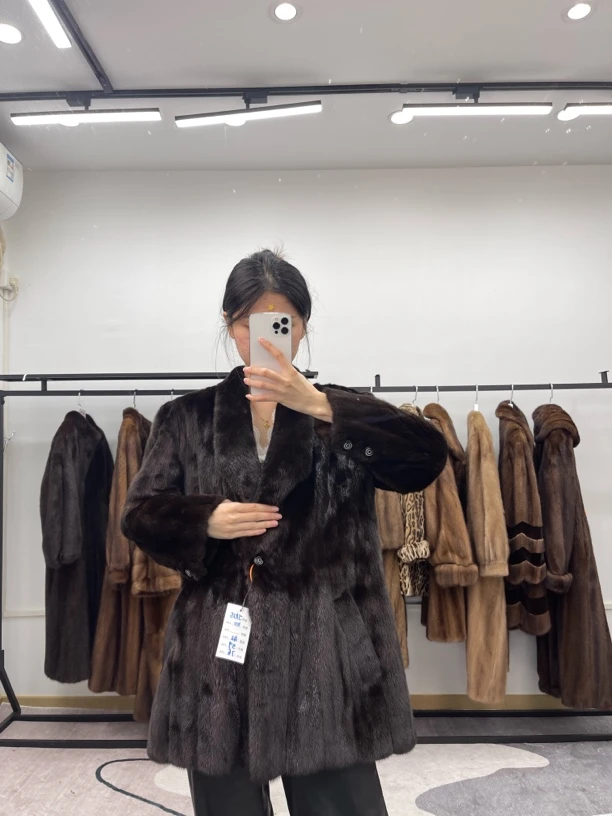 JK25(S)黑茶色中古进口水貂毛外套。肩42胸围100衣长76袖长59