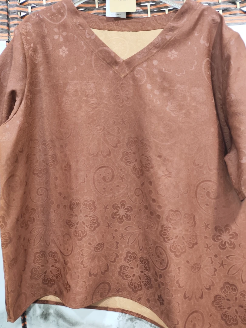 V领红云纱花萝上衣短袖【100%桑蚕丝】C137