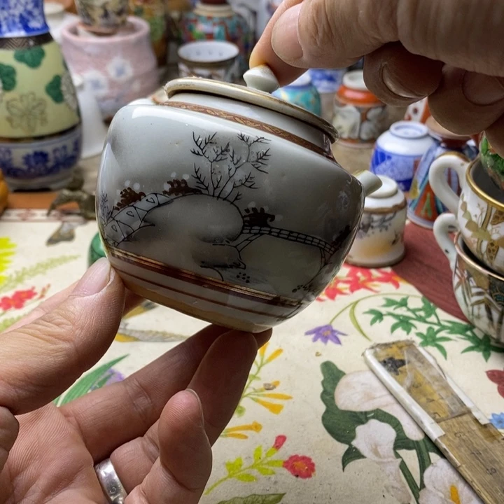 一天只睡四次还睡