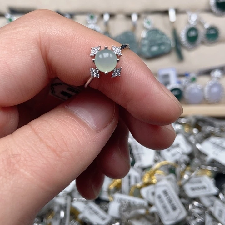 翡翠未镶嵌戒指戒指