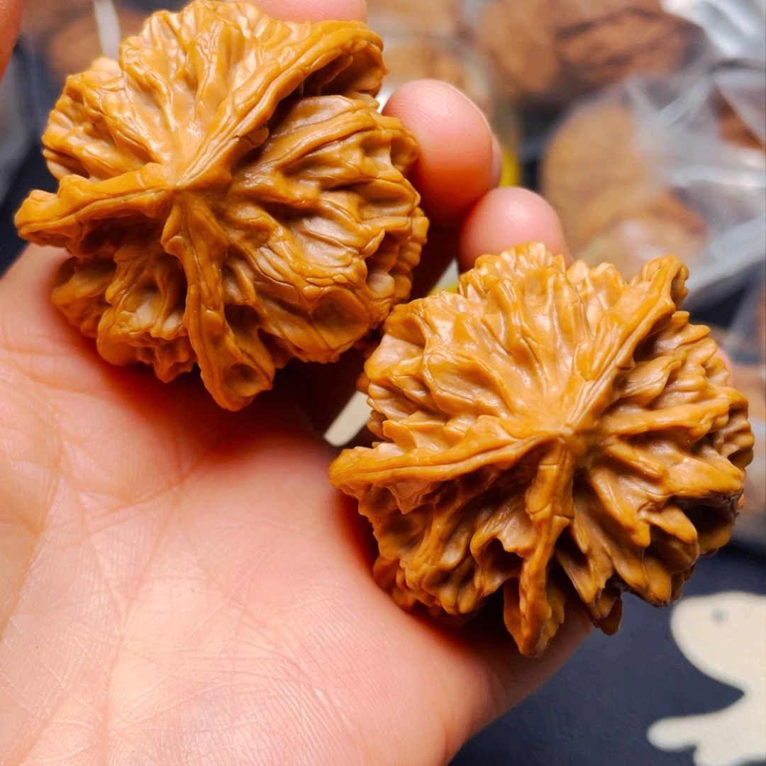 吊坠文玩核桃帝王三愣