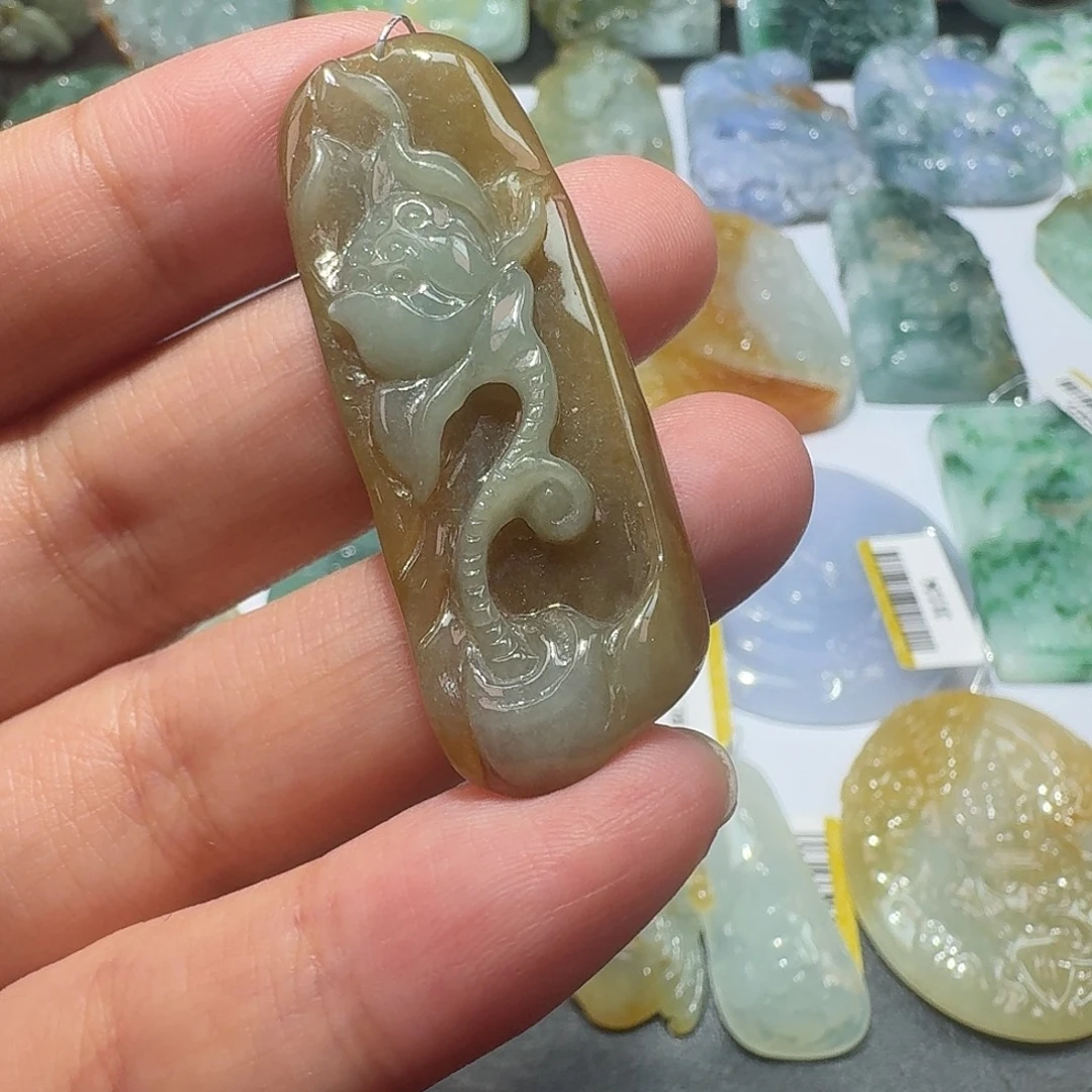 颈饰未镶嵌翡翠吊坠