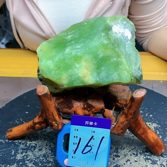【闪购商品】未镶嵌蛇纹石玉颈饰