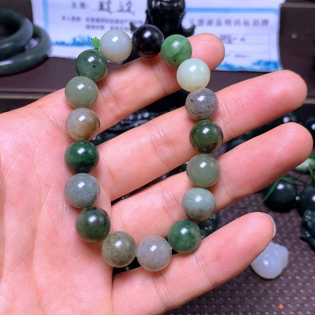 用***7颈饰未镶嵌和田玉