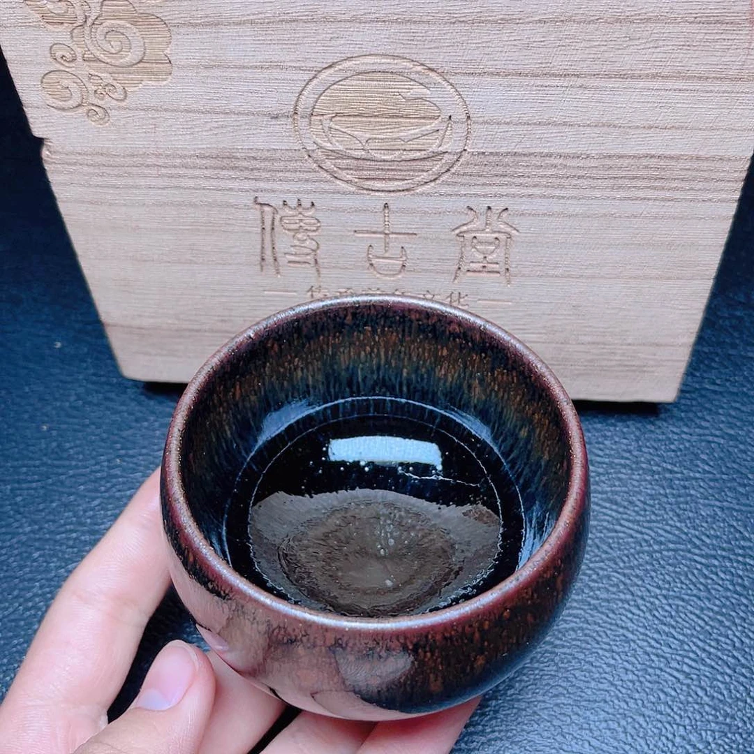 茶盏滴滴答答的声音