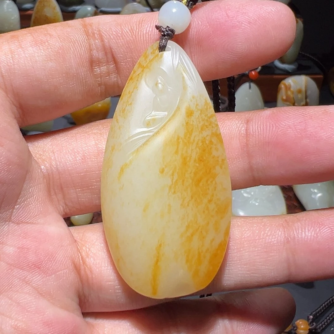 颈饰未镶嵌和田玉（子料）幸**庭