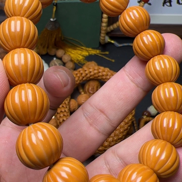 猴头核桃吊坠卡罗拉