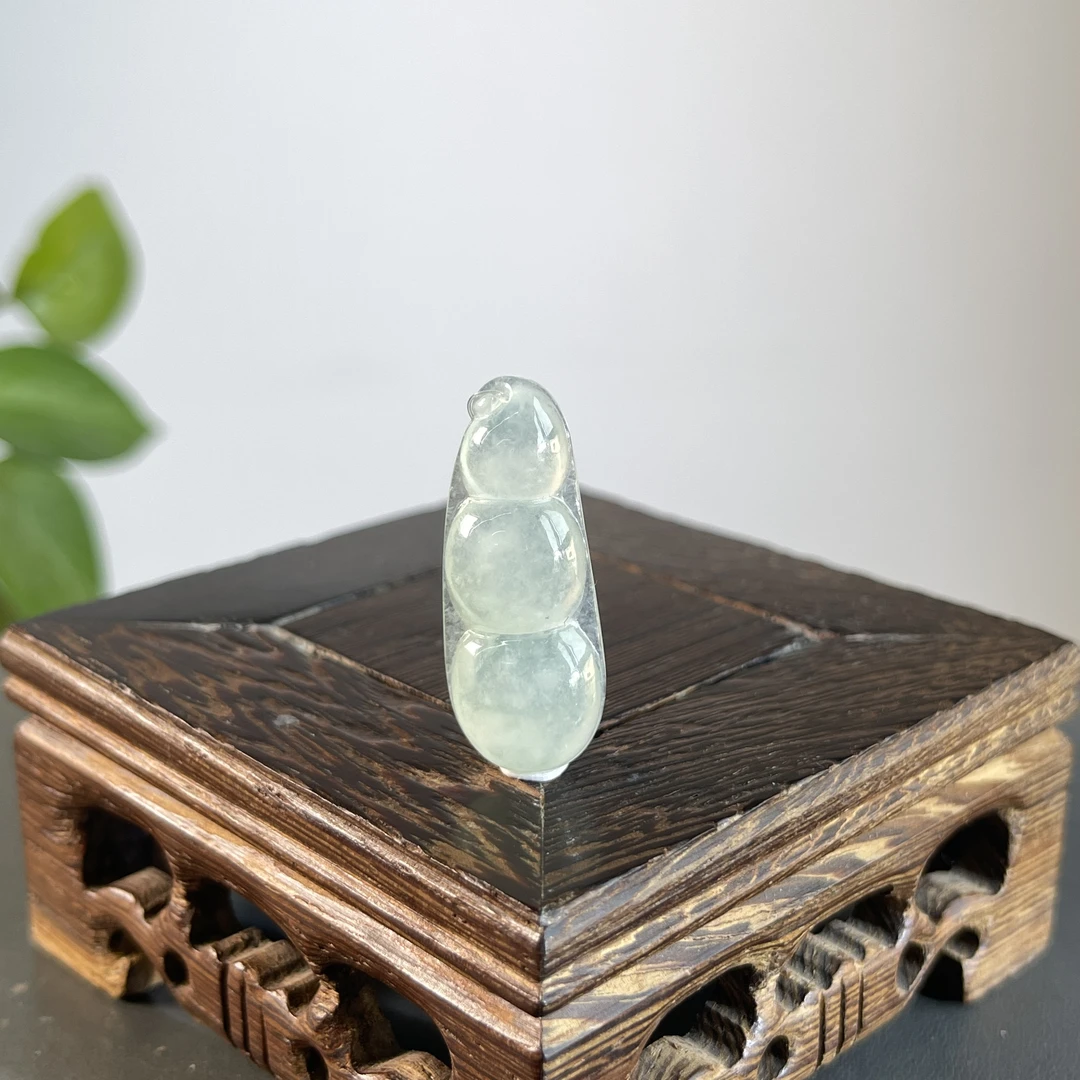 JXB18-27   天然缅甸翡翠A货 福豆