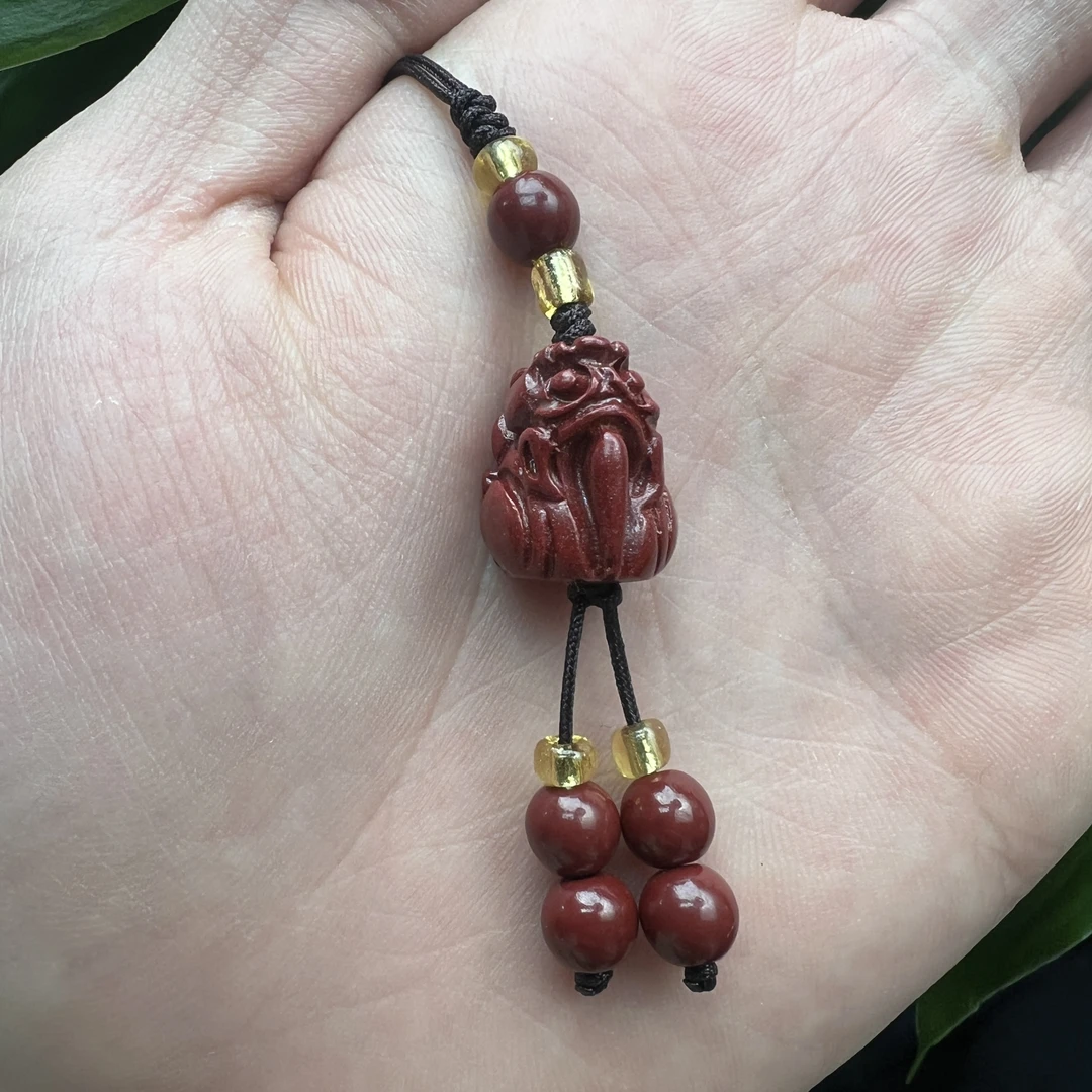 天然辰砂天然朱砂手机挂坠