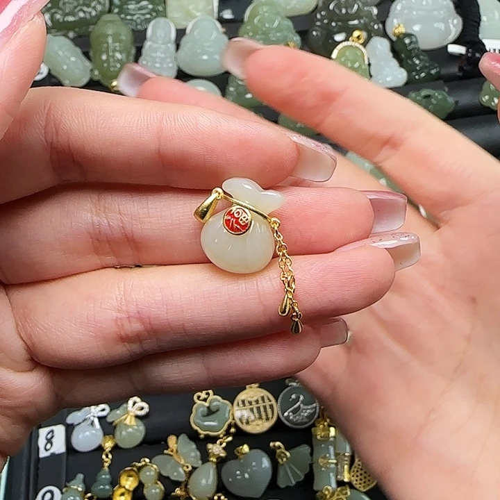 颈饰银S925镶嵌和田玉