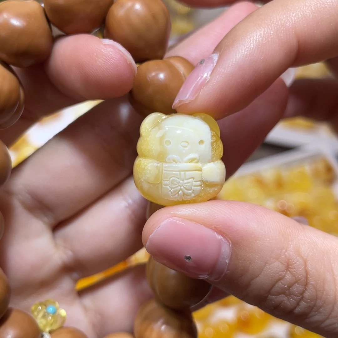 琥珀未镶嵌裸石萌萌小熊