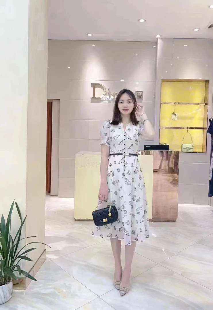 迪图轻奢法式复古气质优雅碎花宫廷风收腰显瘦长款连衣裙