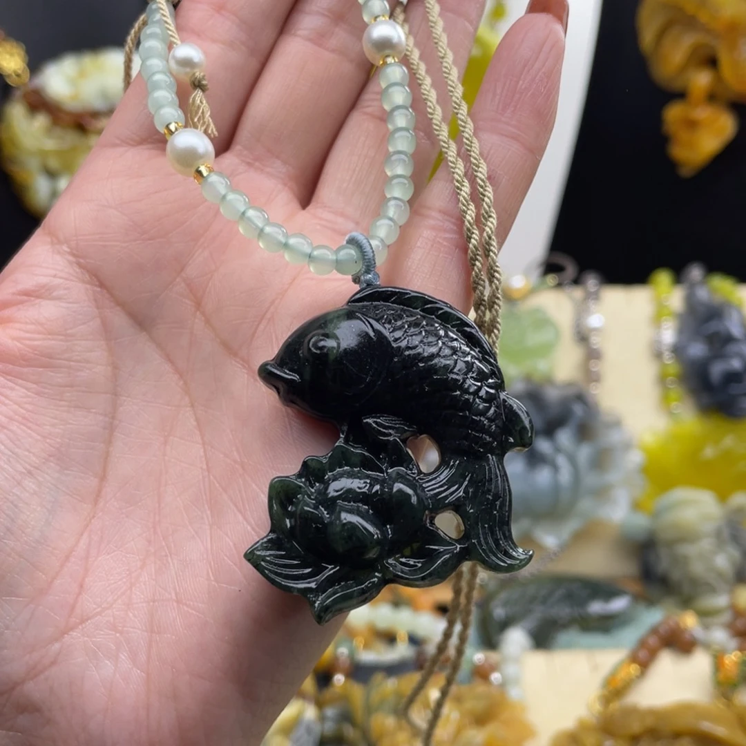 未镶嵌蛇纹石玉颈饰